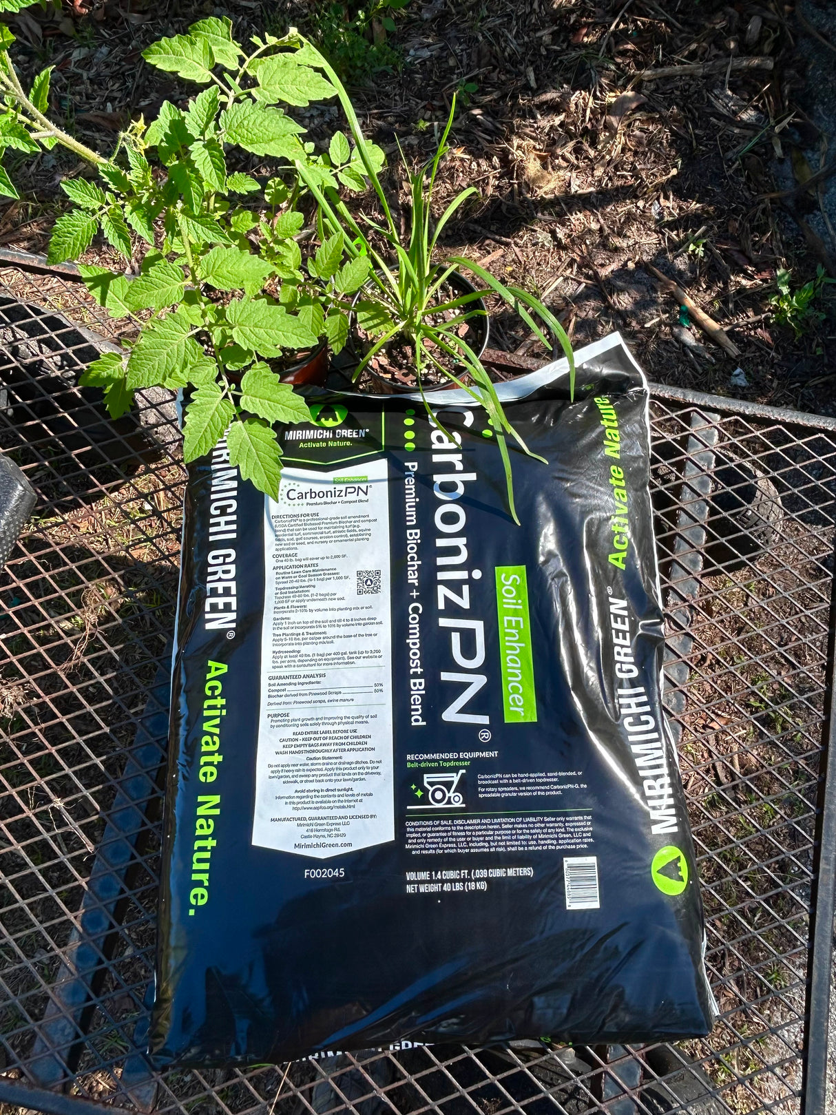Mirimichi Green ‘CarbonizPN’ Biochar + Compost